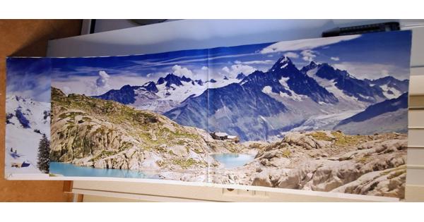 Mooie achterwanden voor Winter/kerstdorp Kunststof afmeting  160 x 60  2 stuks.