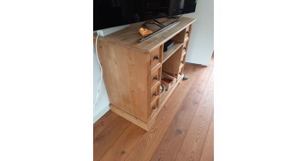 Grenen kast met 8 laden