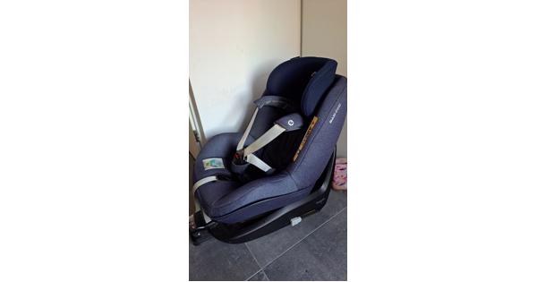 Autostoel met 2 way familiefix base