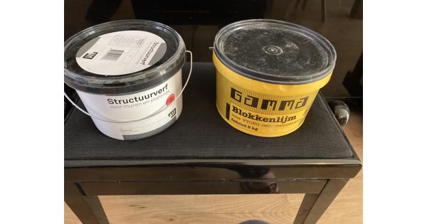Blokkenlijm en structuurverfvoor muren en plafond