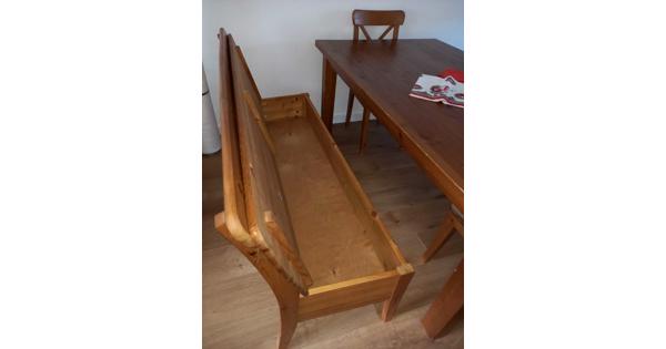 Eettafel Forsby, bank Ingolf en 4 Ingolf stoelen