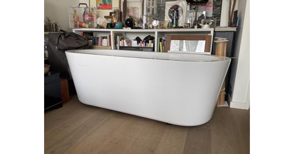 Modern bathtub