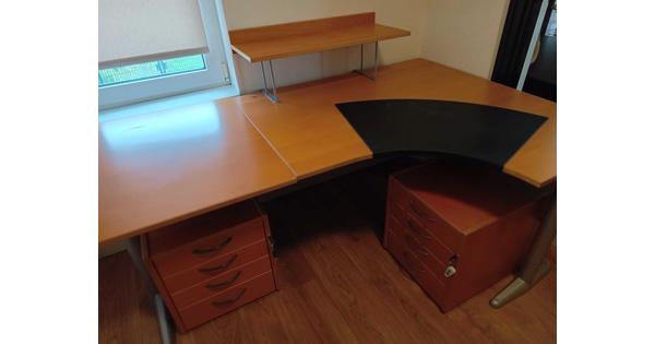Burotafel met burostoel en 2 opbergkastjes