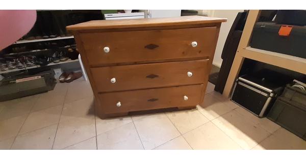 Grenen 3 laden kast