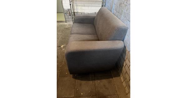 Gratis 2zits bank met hocker 6 eetkamerstoelen 