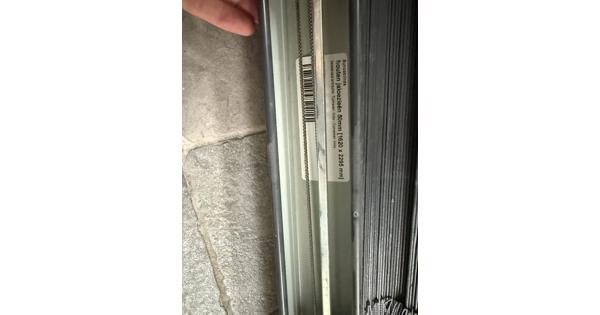 Zwarte houten lamellen