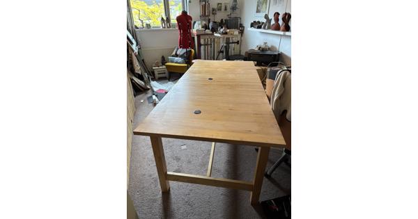 Stevige grote tafel