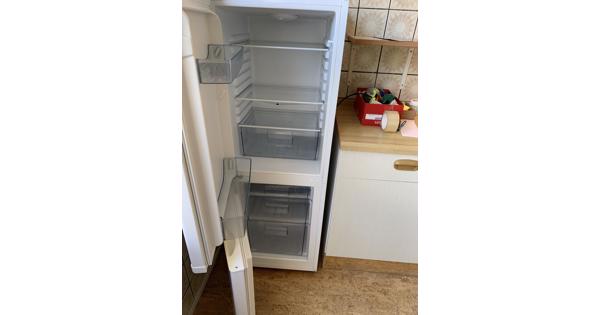 Koelkast 50 x 140cm nog prima met vriesvakken