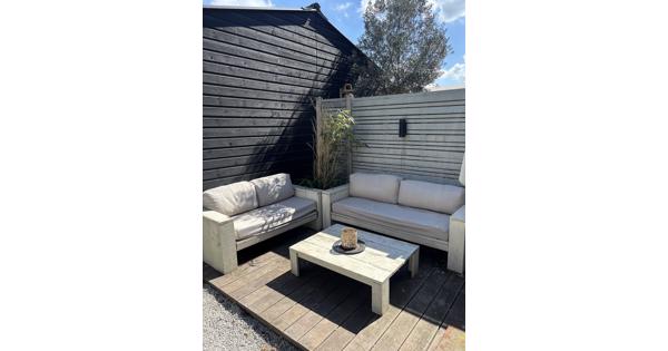 Houten tuinset met kussens incl.tafel