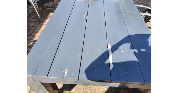 Tuintafel op wieltjes