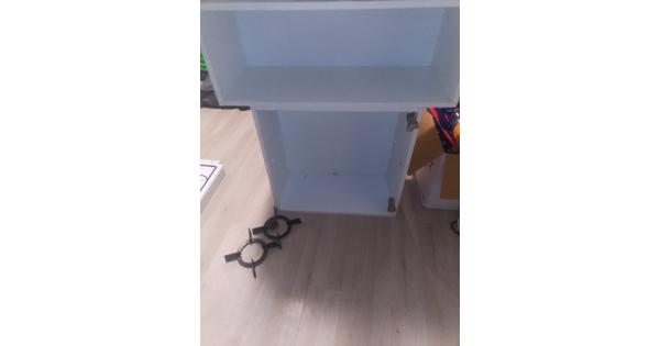 3 keukenkasten 1 met deur