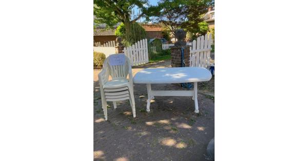 Tuintafel met 5 stoelen