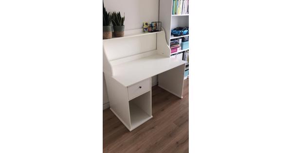 Bureau Ikea (70 * 120)