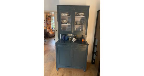 Servieskast in 2 delen. Blauw geverfd (verf wordt meegeleverd)