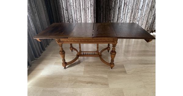 Mooie uitschuifbare eettafel