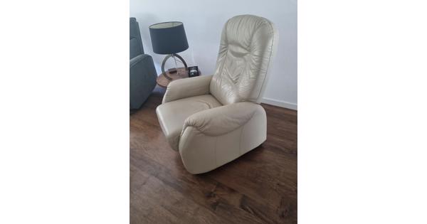 Creme kleurige verstelbare relax fauiteul