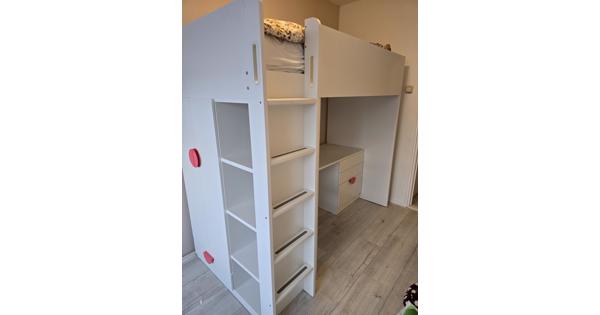 Hoogslaper inclusief lattenbodem en matras