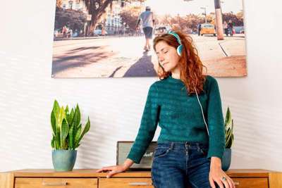 Gratis en goedkope manieren om jezelf thuis te vermaken