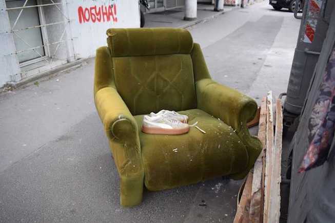 Nederlanders Geven Steeds Meer Meubels Weg Online